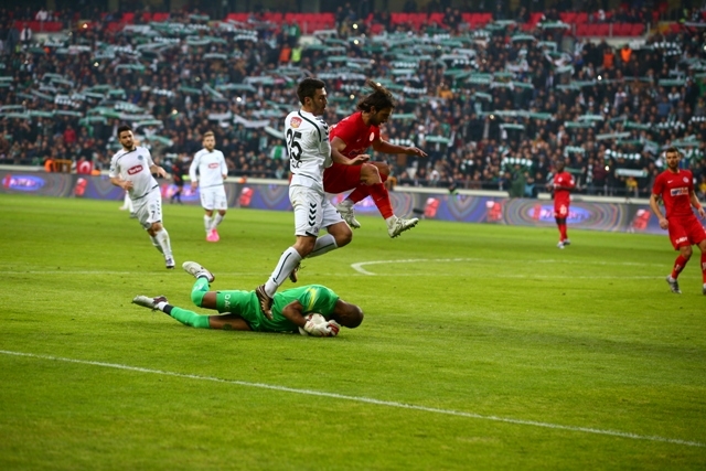 KONYASPOR KUPADA ÇEYREK FİNALDE