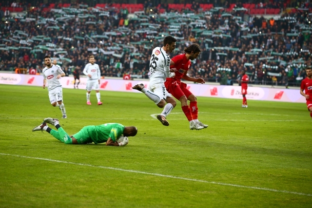 KONYASPOR KUPADA ÇEYREK FİNALDE 6