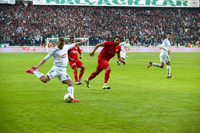 KONYASPOR KUPADA ÇEYREK FİNALDE 9
