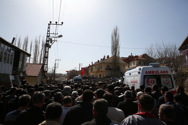 Konyalı şehit son yolculuğuna uğurlandı 35