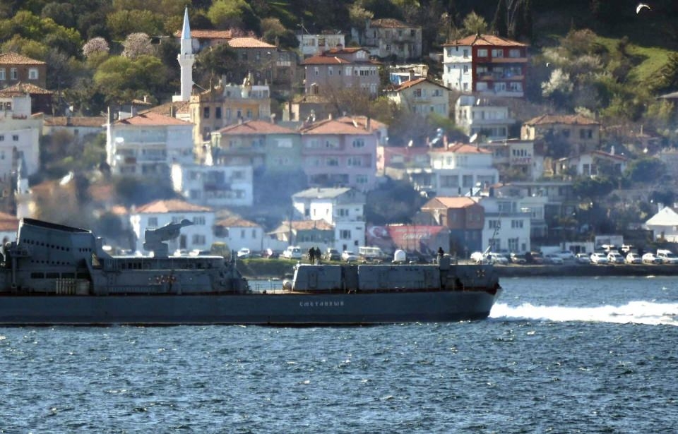 Çanakkale Boğazı'nda hareketli dakikalar 5