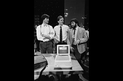 Doğumundan bugüne Apple 42