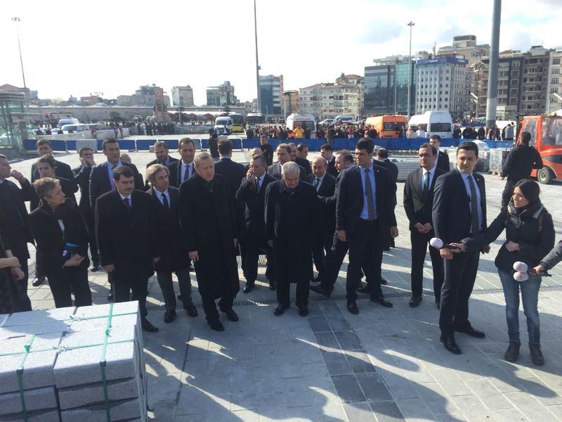 Cumhurbaşkanı Erdoğan Taksim’de 10