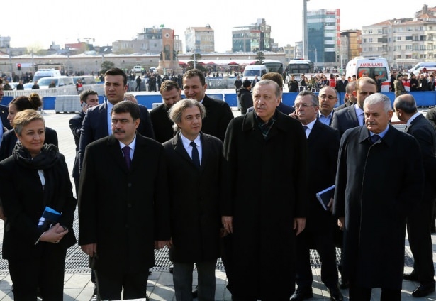 Cumhurbaşkanı Erdoğan Taksim’de 17