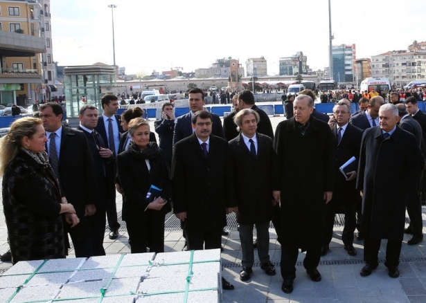 Cumhurbaşkanı Erdoğan Taksim’de 19