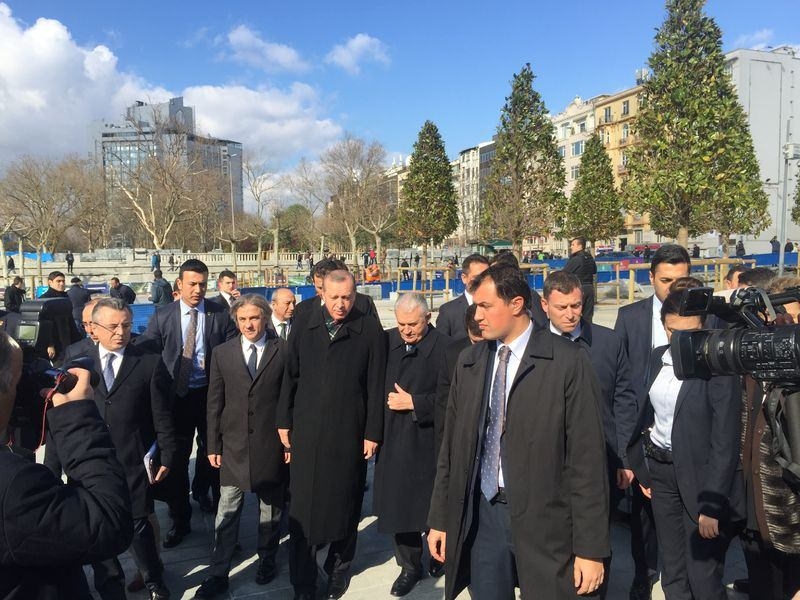 Cumhurbaşkanı Erdoğan Taksim’de 8