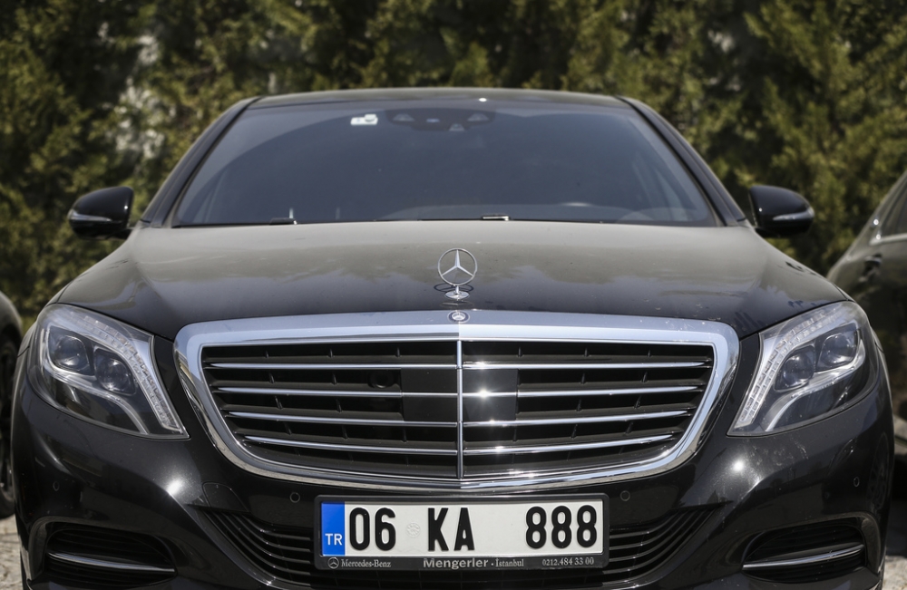 Koza-İpek'in lüks otomobilleri ihaleyle satılacak 5