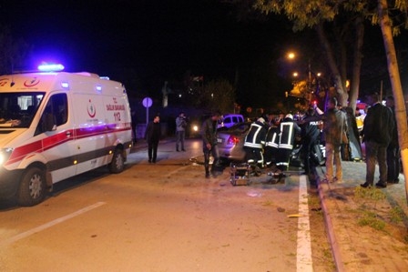 TIP ÖĞRENCİLERİ KAZA YAPTI: 2 ÖLÜ, 2 YARALI 8