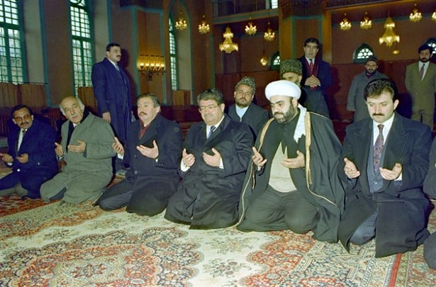 Vefatının 23. yılında çok az bilinen kareleri 44