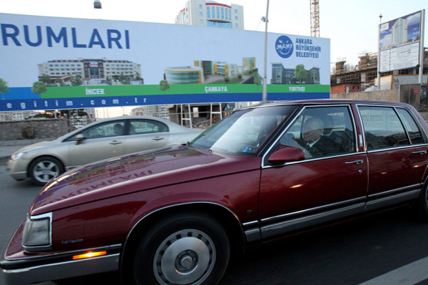 Bahçelinin klasik otomobil merakı 2