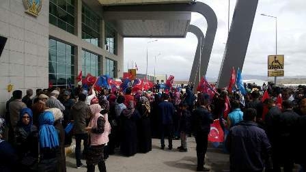 Konya'da Davutoğlu'na büyük karşılama 1