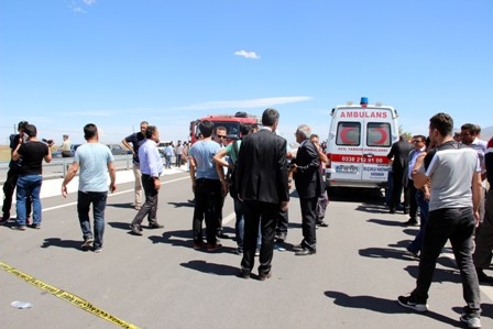 Öğrencileri taşıyan midibüs devrildi: 1 ÖLÜ, 20 YARALI 11