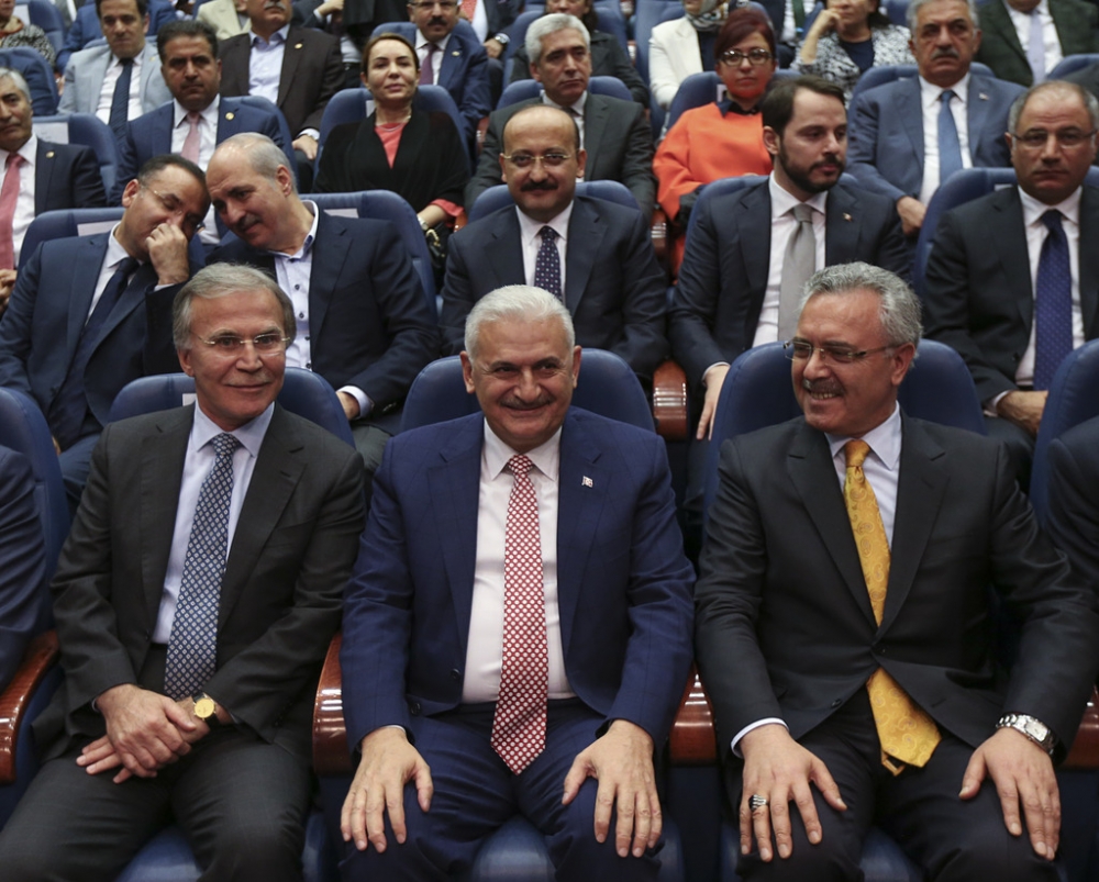 AK Parti'liler Yıldırım'ı böyle kutladı 5