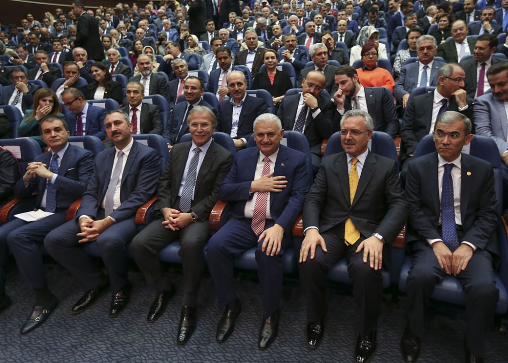 AK Parti'liler Yıldırım'ı böyle kutladı 6