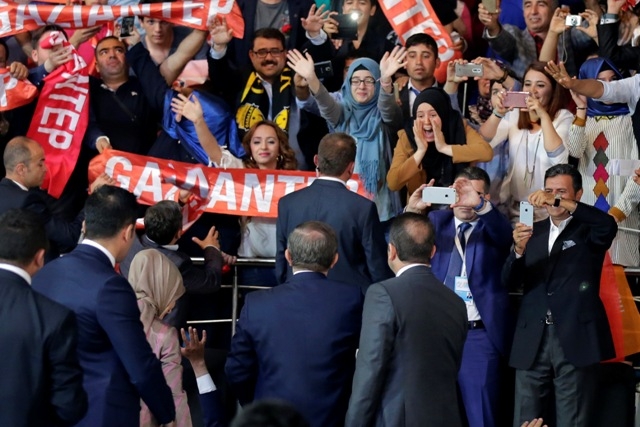 AK PARTİ 2. OLAĞANÜSTÜ KONGRESİ 70