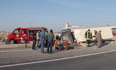 Konya'da Minibüs ile Otomobil Çarpıştı: 1 Ölü 6