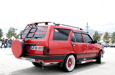 Otomobilini "Kartal Palas"a çevirdi 14
