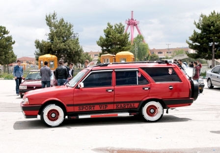 Otomobilini "Kartal Palas"a çevirdi 15