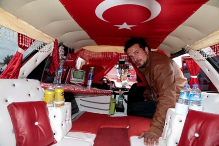 Otomobilini "Kartal Palas"a çevirdi 4