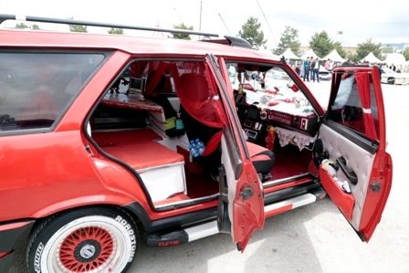 Otomobilini "Kartal Palas"a çevirdi 5