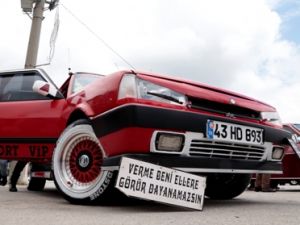 Otomobilini "Kartal Palas"a çevirdi