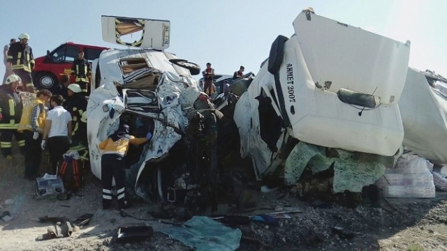 Konya'da feci kaza: 7 ölü 10