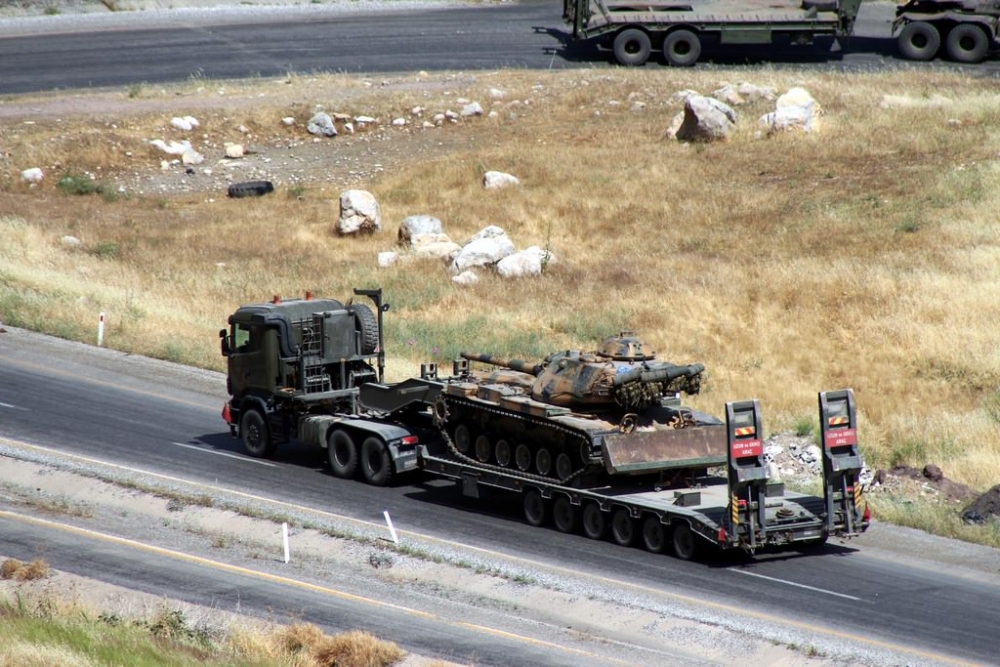 Tanklar üslerine geri dönüyor 14