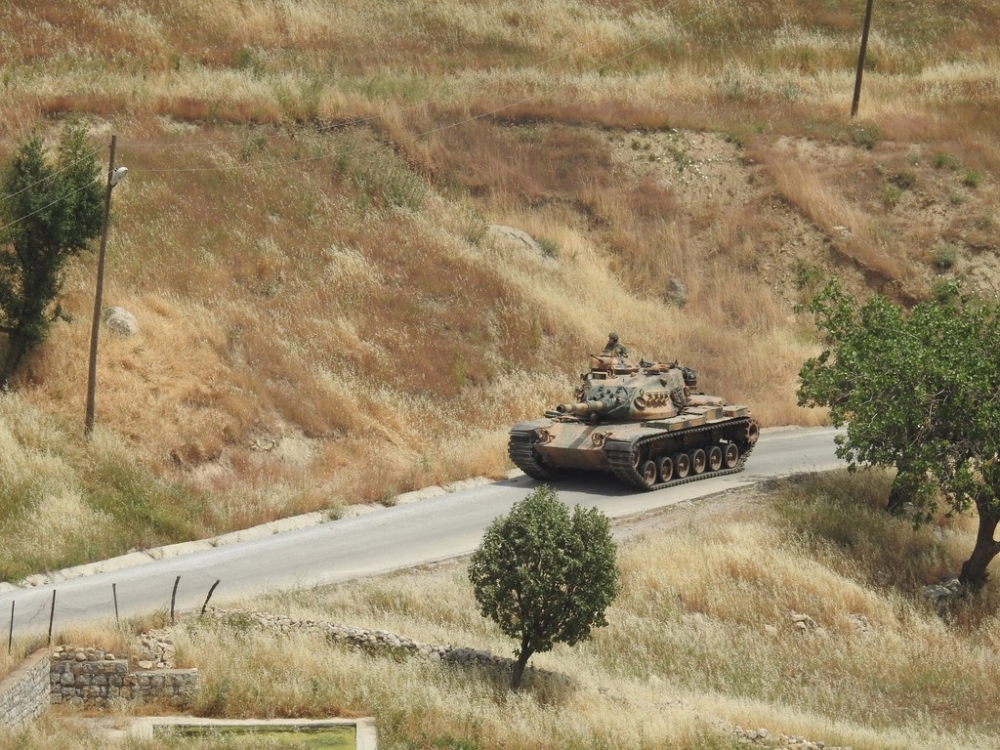 Tanklar üslerine geri dönüyor 2