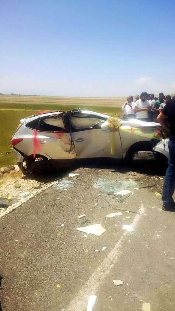 Düğün konvoyunun mutluluğu yarım kaldı: 20 yaralı 15
