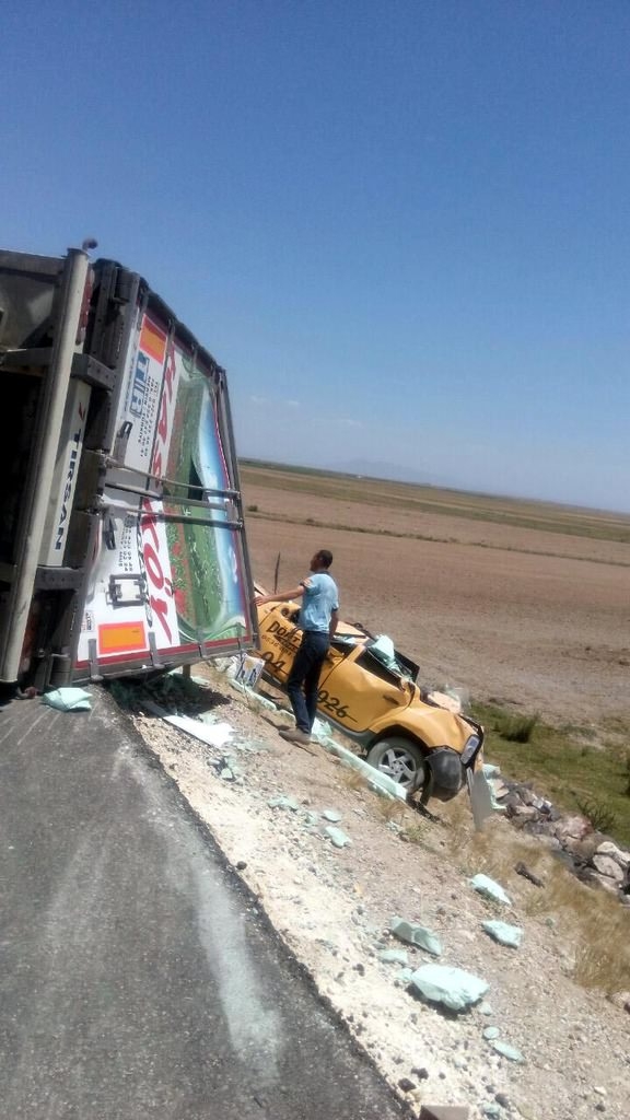 Düğün konvoyunun mutluluğu yarım kaldı: 20 yaralı 18