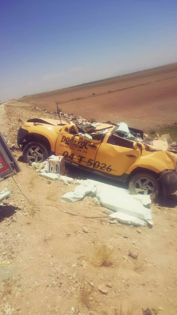 Düğün konvoyunun mutluluğu yarım kaldı: 20 yaralı 9