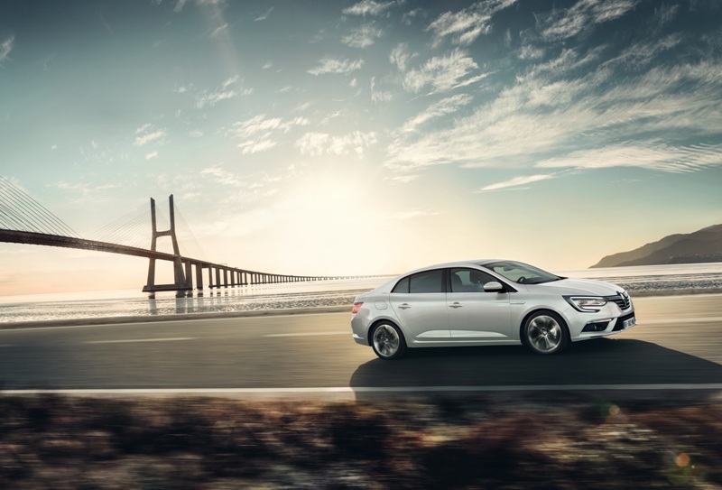 İşte yeni Megane Sedan 4