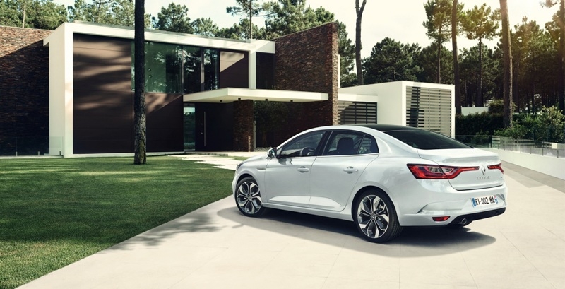İşte yeni Megane Sedan 8