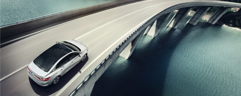 İşte yeni Megane Sedan 9