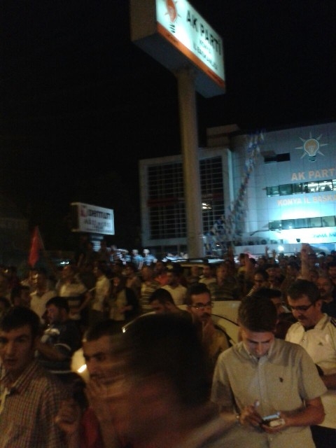 KONYA CADDELERE MEYDANLARA AKTI 17