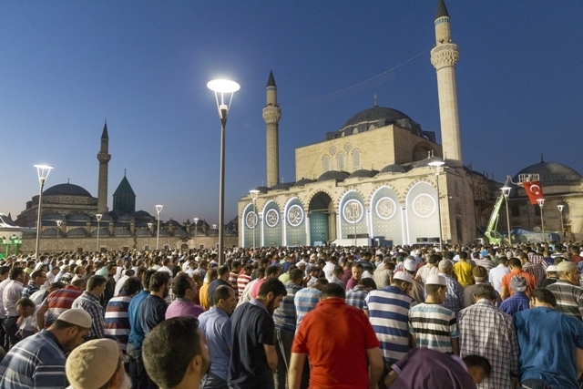 KONYA CADDELERE MEYDANLARA AKTI 31