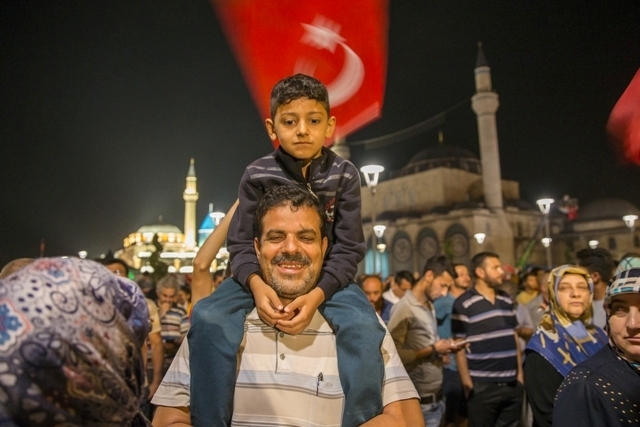 KONYA CADDELERE MEYDANLARA AKTI 5