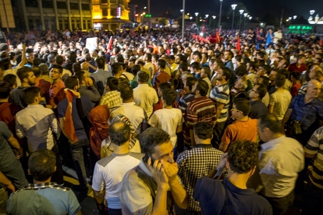 KONYA CADDELERE MEYDANLARA AKTI 9