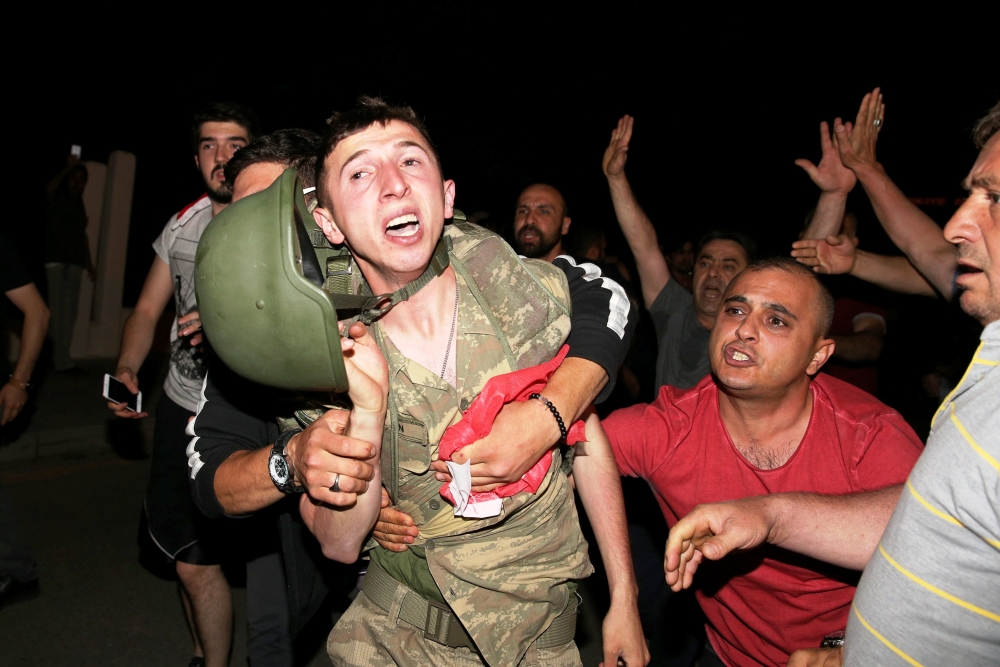 MİLLET DARBEYE GEÇİT VERMEDİ 103
