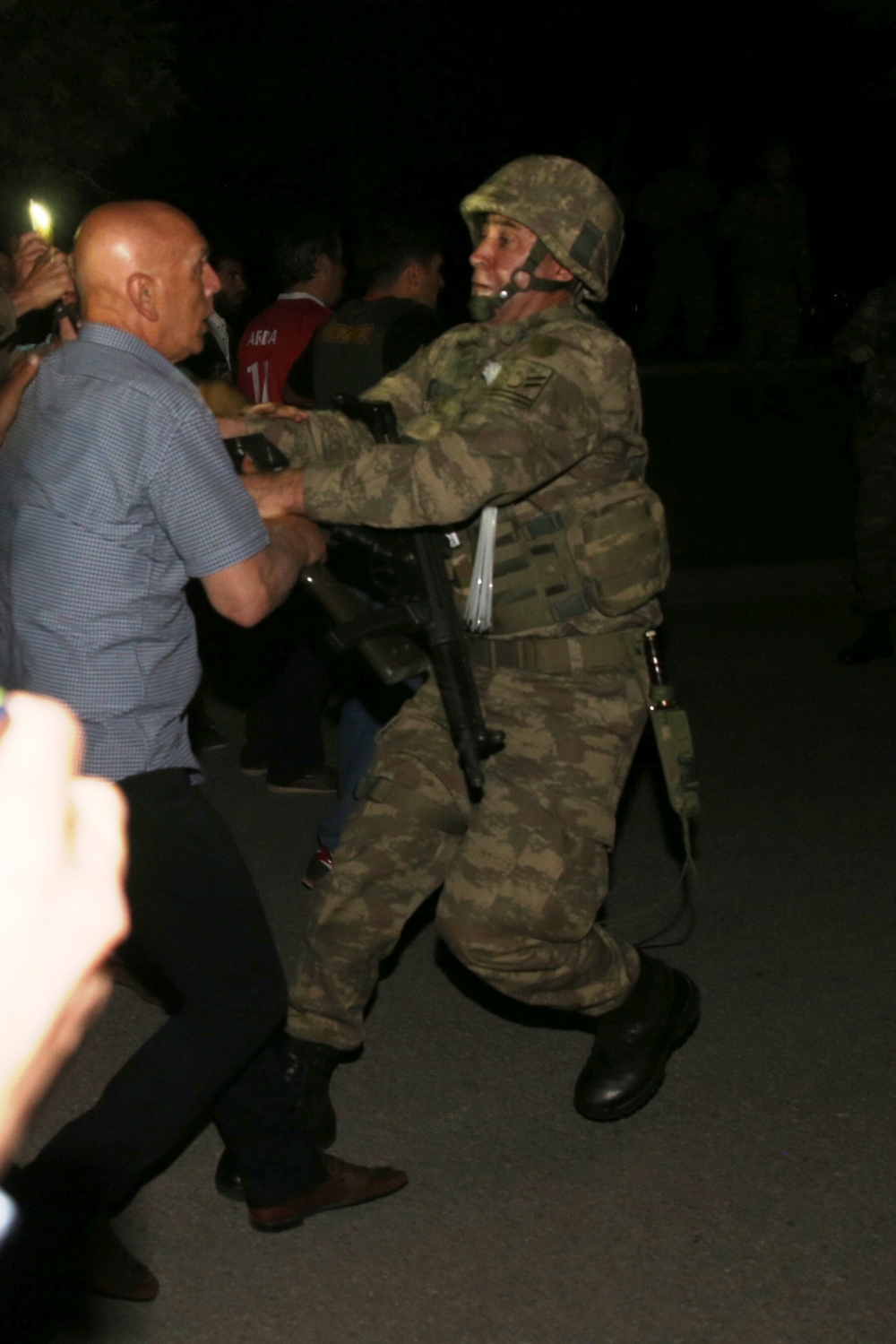 MİLLET DARBEYE GEÇİT VERMEDİ 109