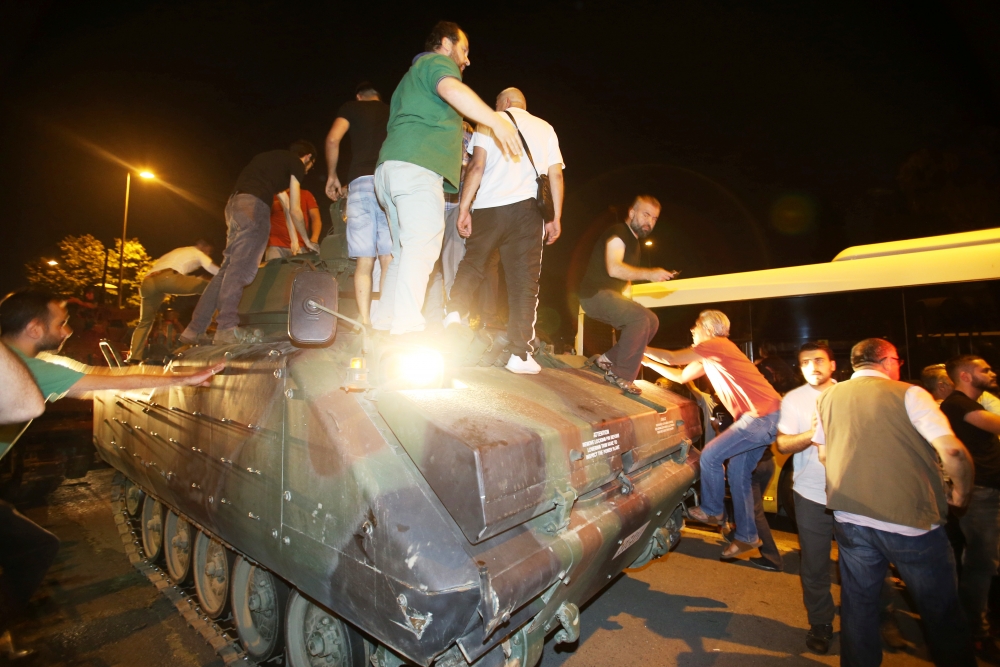 MİLLET DARBEYE GEÇİT VERMEDİ 114