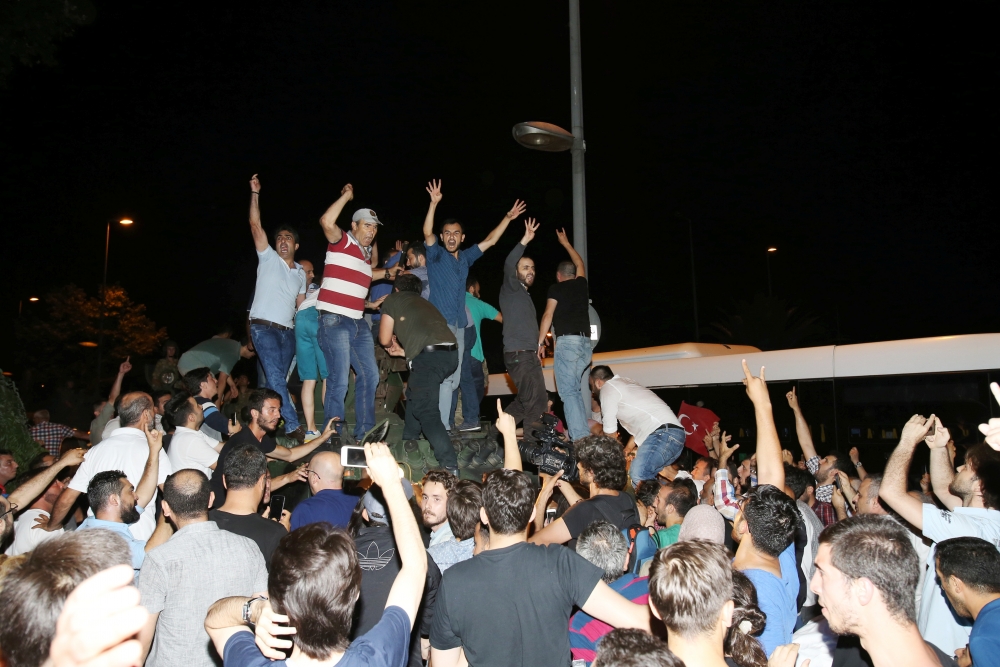 MİLLET DARBEYE GEÇİT VERMEDİ 120