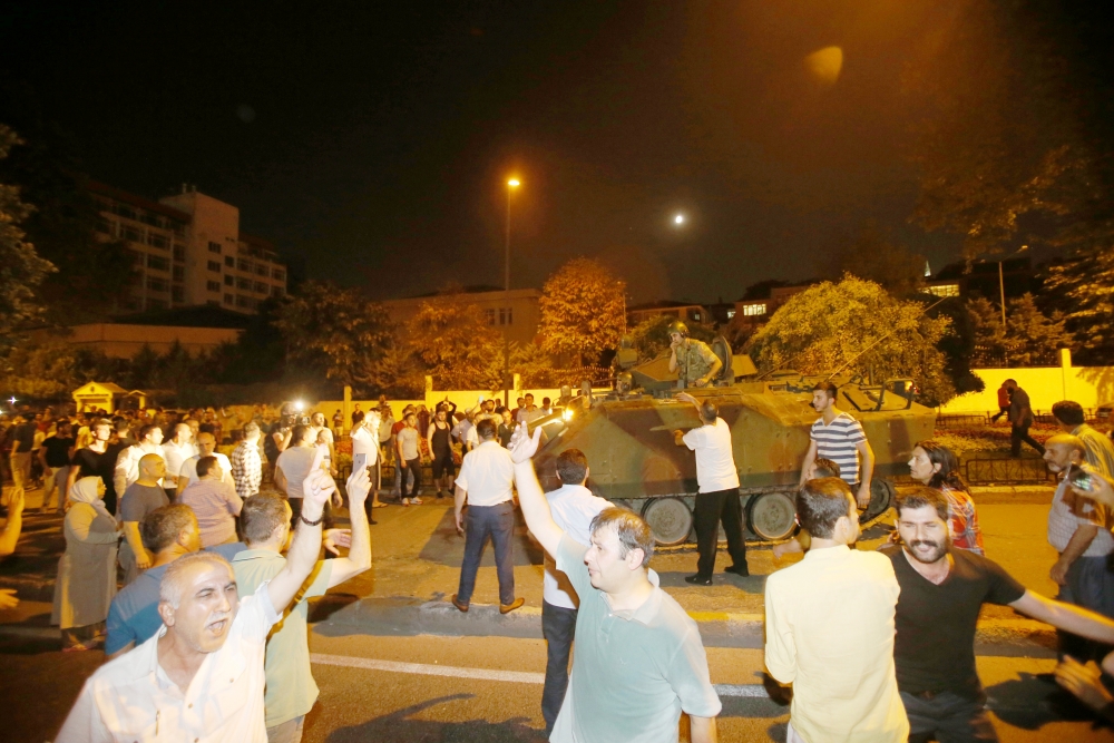 MİLLET DARBEYE GEÇİT VERMEDİ 122