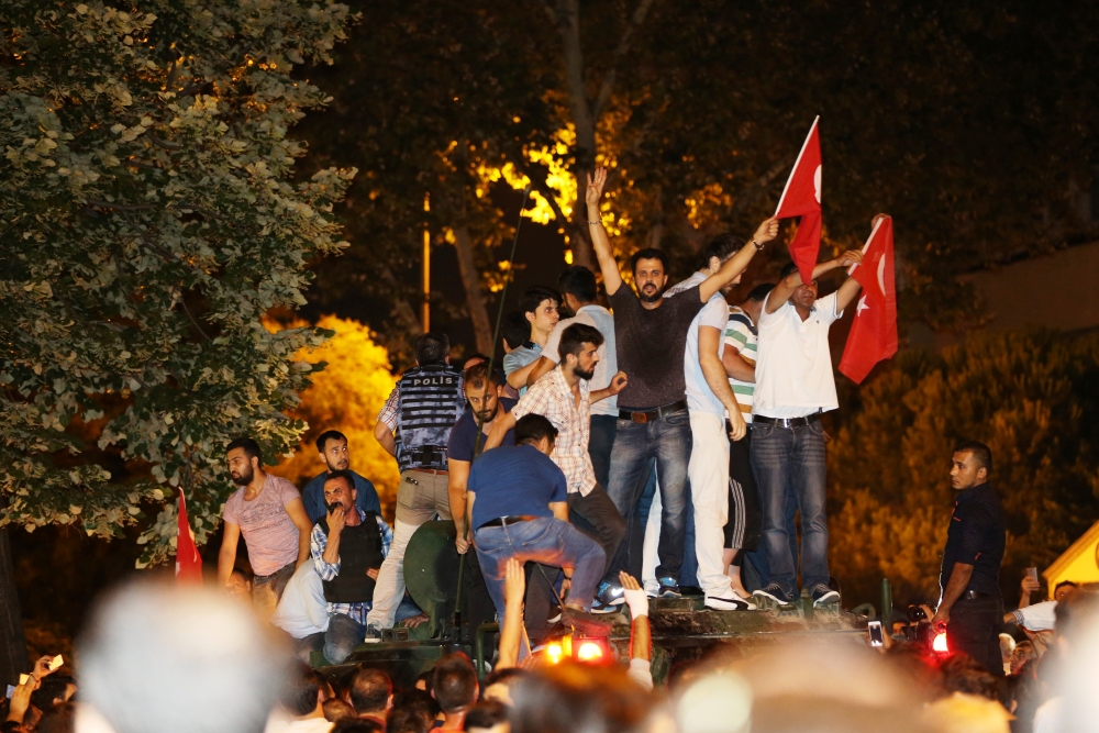 MİLLET DARBEYE GEÇİT VERMEDİ 126