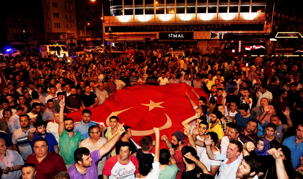 MİLLET DARBEYE GEÇİT VERMEDİ 13