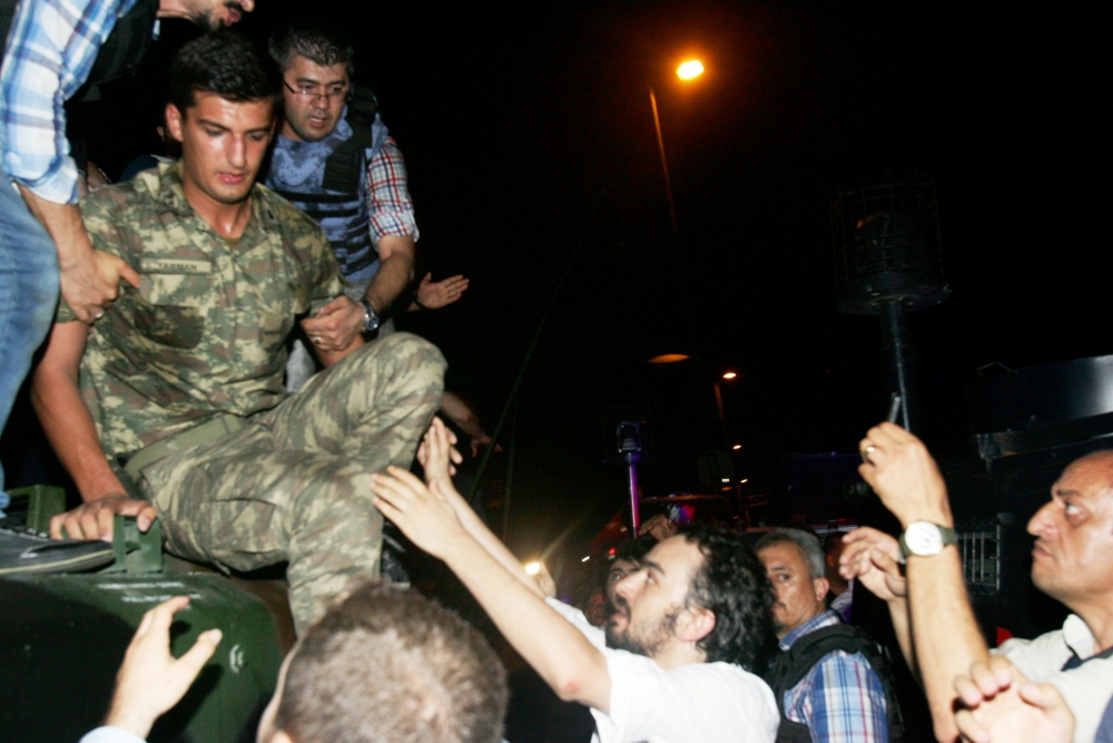 MİLLET DARBEYE GEÇİT VERMEDİ 131