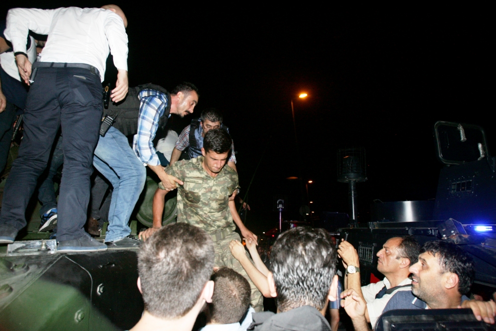 MİLLET DARBEYE GEÇİT VERMEDİ 132