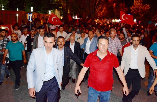 MİLLET DARBEYE GEÇİT VERMEDİ 142