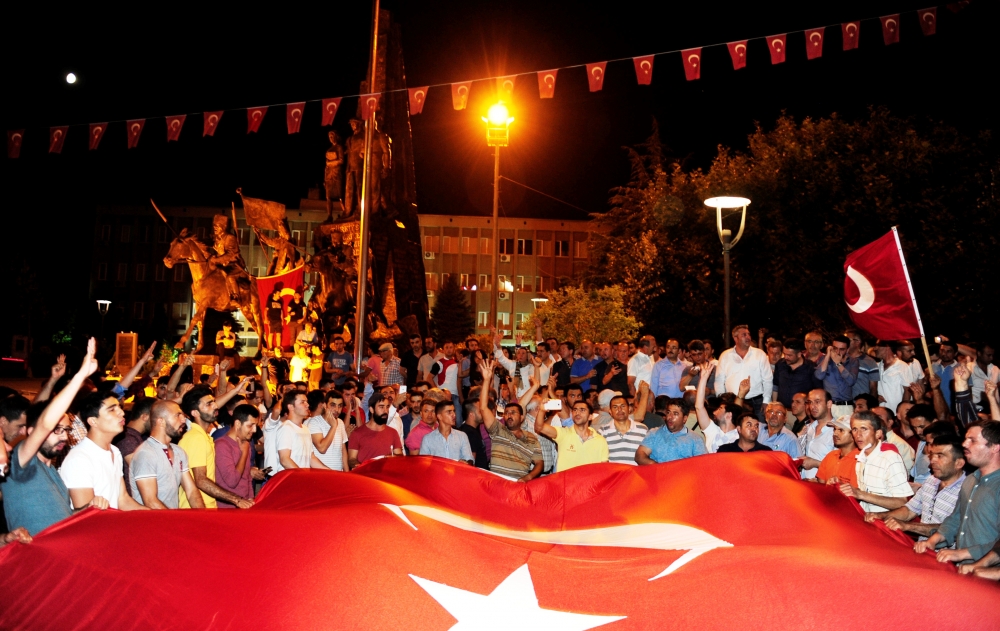 MİLLET DARBEYE GEÇİT VERMEDİ 15