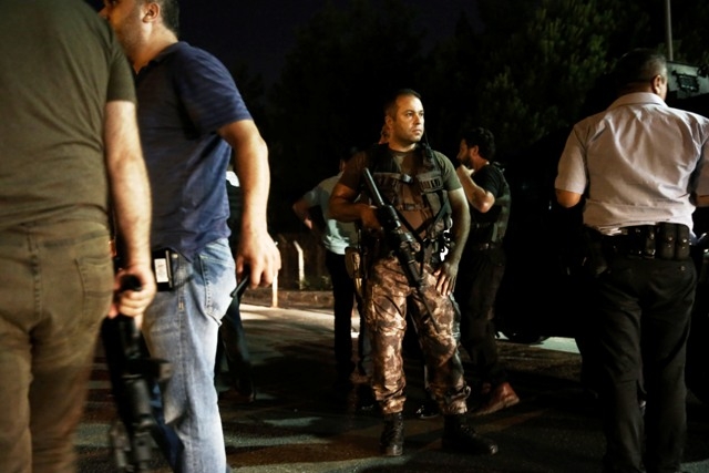 MİLLET DARBEYE GEÇİT VERMEDİ 162